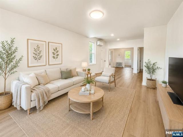51 Dewitt Street 1, Garfield, US, NJ