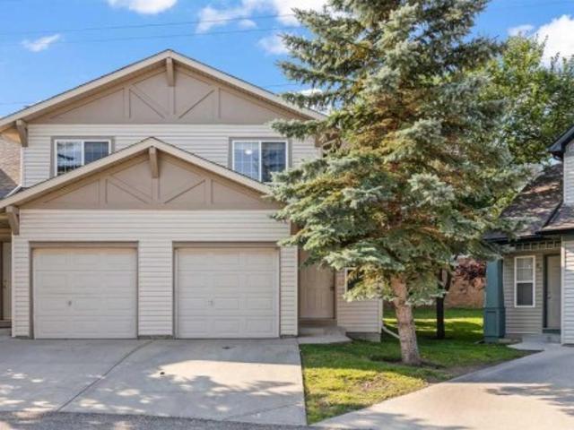 51 Eversyde Court Sw, Calgary, AB, T2Y 4S3 townhouse for sale | Listing ID A2341 | Royal LePage
