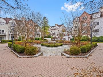 51 Forest Avenue Unit 19, Old Greenwich, US, CT