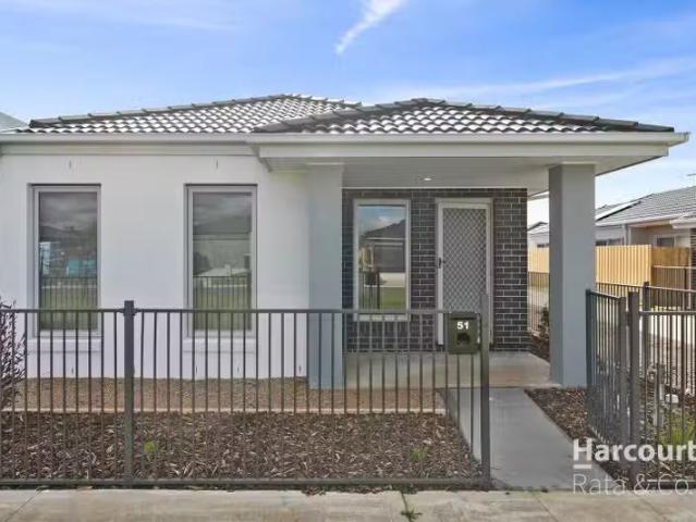 51 Freesia Drive, Wallan, VIC 3756 House for Rent