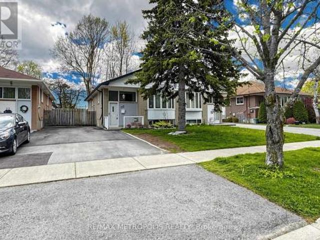 51 Greyabbey Trail, Toronto, ON, M1E 1V8 house for sale | Listing ID E13113 | Royal LePage