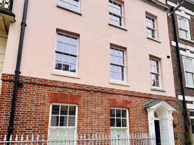 51 High West St, Dorchester DT1 2 bed apartment to rent £1,350 pcm £312 pw