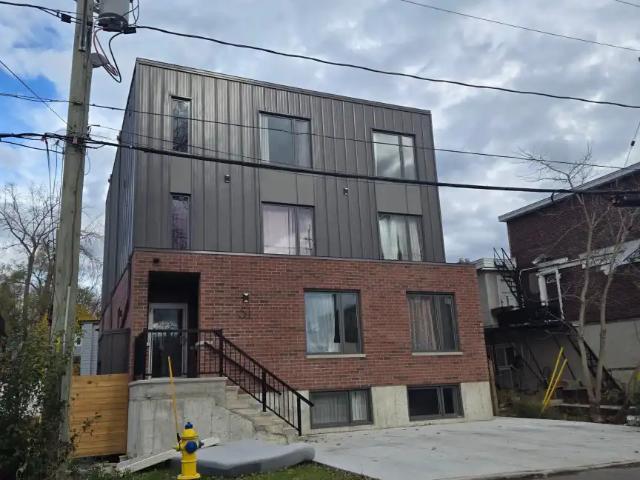 51 Jolliet Ave, #1: Bachelor Apartment East Ottawa