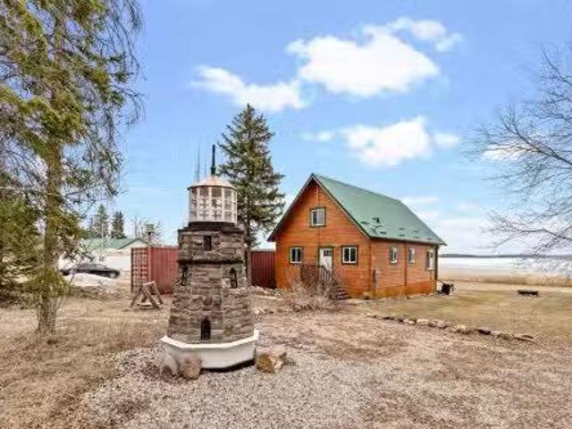 51 Lakeshore Dr, Rural Lac Ste. Anne County, AB, T0E 1V0 hou.