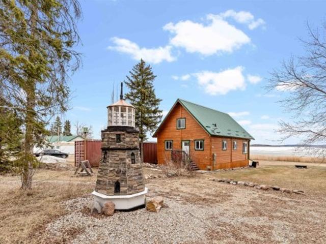 51 Lakeshore Dr, Rural Lac Ste. Anne County, AB, T0E 1V0 house for sale | Listing ID E4484 | Royal LePage