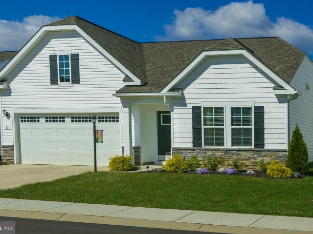 51 Ludgate Mnr, Falling Waters, WV 25419 | MLS #WVBE2049