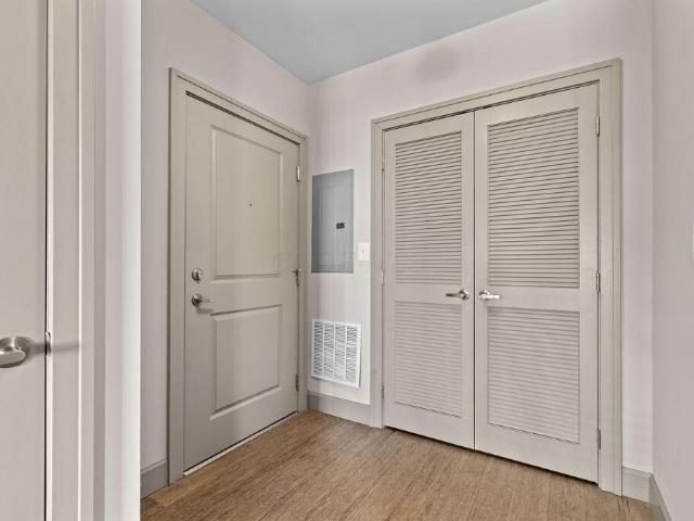51 N High Street # #406
