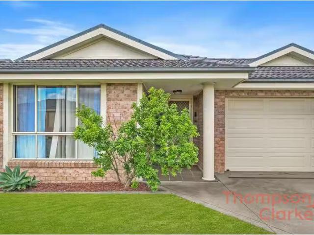 51 Niven Parade, Rutherford House for rent Listed by Chantell.