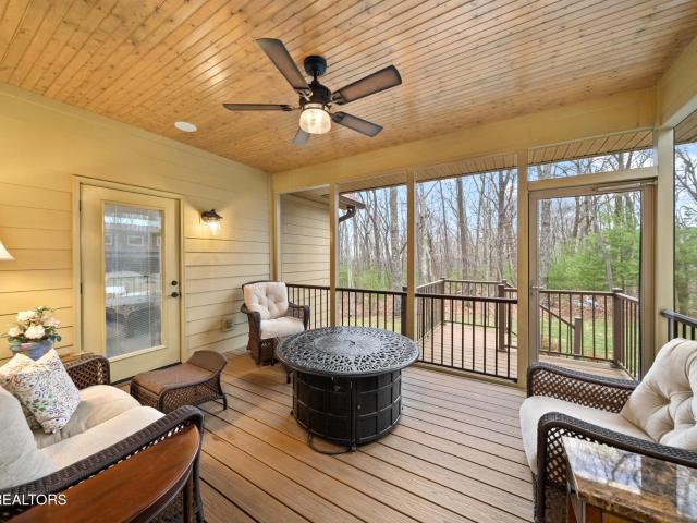 51 Oak Leaf Circle