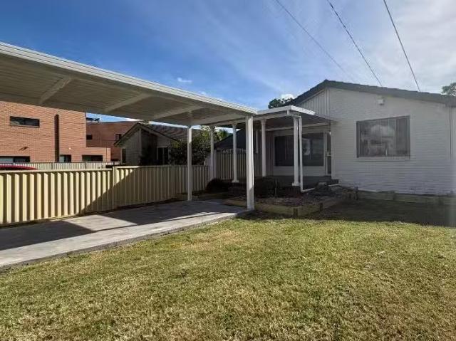 51 Radburn, HEBERSHAM, NSW 2770 House for Rent
