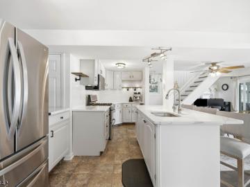 51 S. Lakeside Avenue