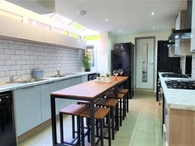 51 Selly Hill Road, Metchley, B29 7DL, United Kingdom | 8 bed townhouse for rent #14949703 | Rentberry