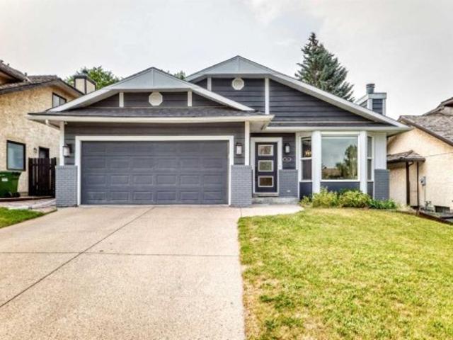 51 Strathaven Circle Sw, Calgary, AB, T3H 2E9 house for sale | Listing ID A2339 | Royal LePage
