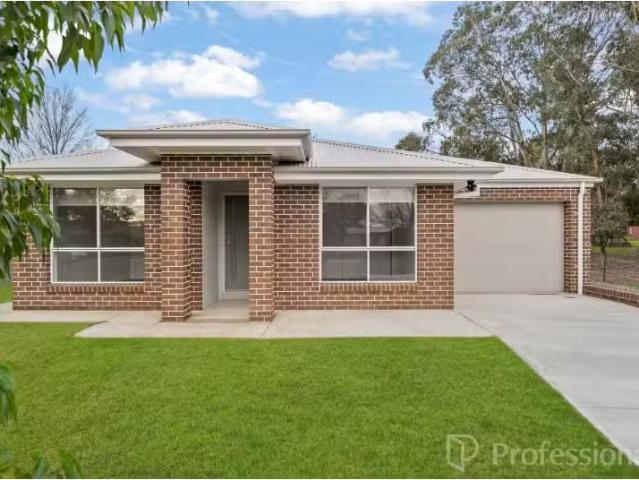 51b Nelson Street, Raglan House for rent Listed by Lisa Harri.