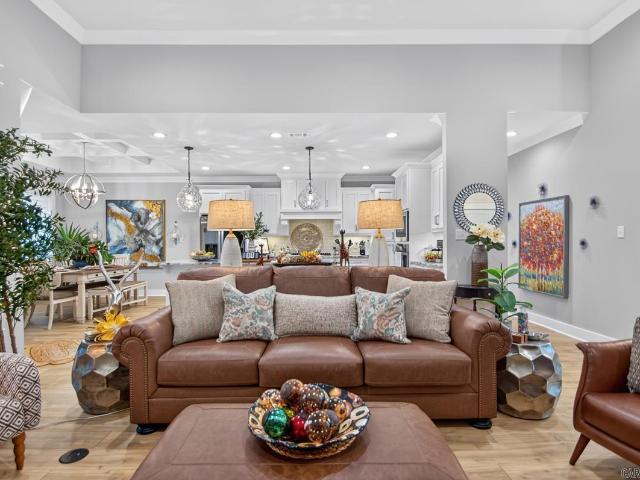 5204 Castaway Bay Drive