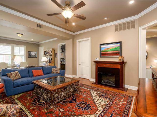 5204 lexington club cv