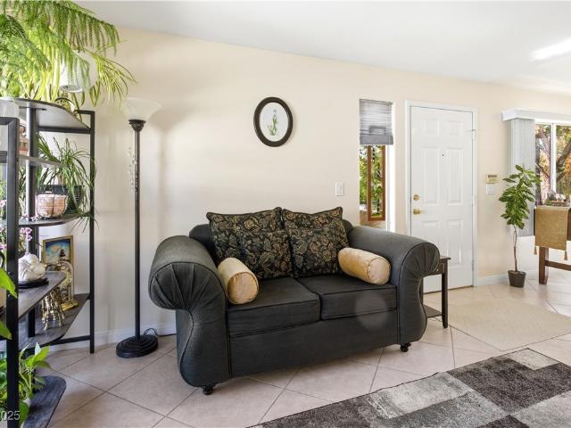5206 Mandalay Springs Dr, Unit 204, Las Vegas, NV 89120 | MLS #2731