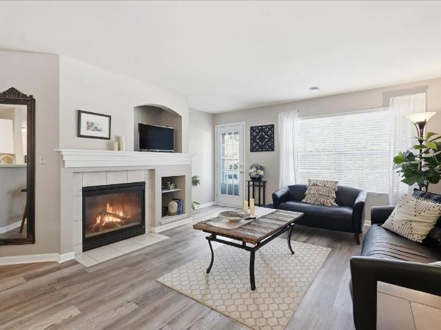 5206 Aspen Way