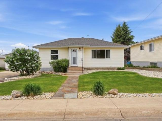 5206 45 Avenue, Vegreville, AB, T9C 1A2 house for sale | Listing ID E4493 | Royal LePage