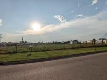 5208 Maple Street, Vegreville, AB, T9C 1M9 commercial for sa.