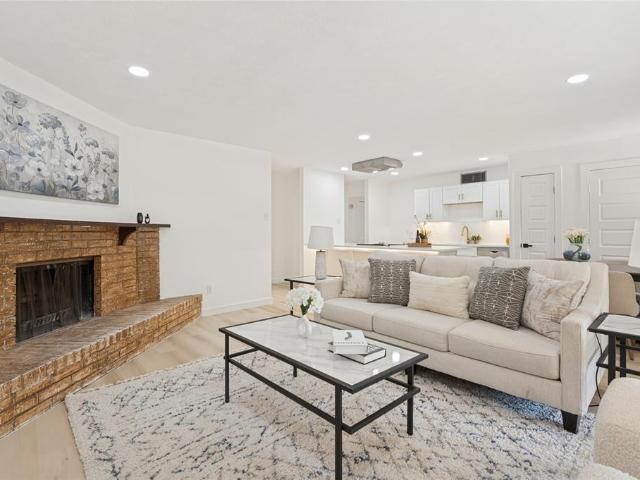 5208 Knox Drive