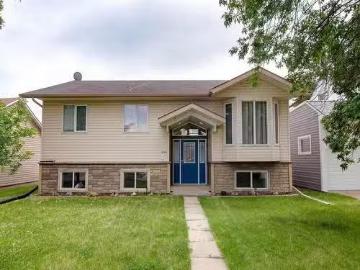 5208 51 Av, Bonnyville Town, AB, T9N 2G9 house for sale Lis.
