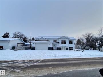 Ponoka, Alberta - Parking, Cellar