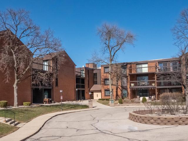 5200 S Tuckaway Blvd, Unit 270D
