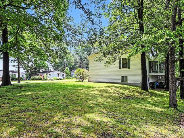 5200 W Lakeview Park Drive