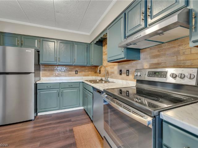 5200 West Boulevard 405