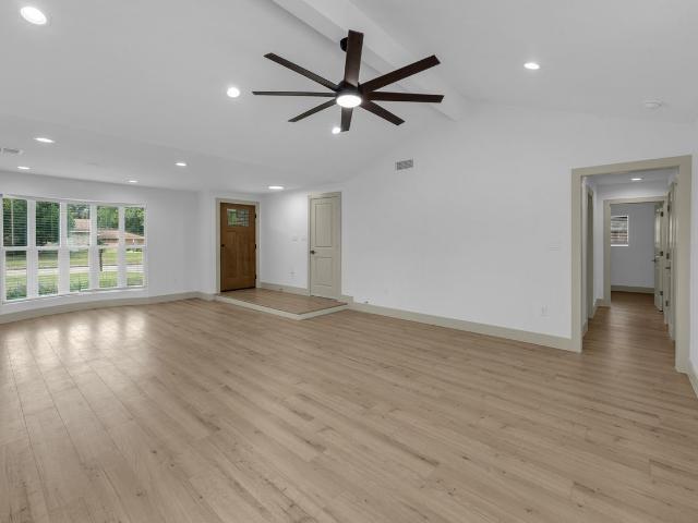 5202 Moonshadows Drive