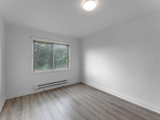 5202 Av. Borden, Montréal Côte des Neiges, QC H4V