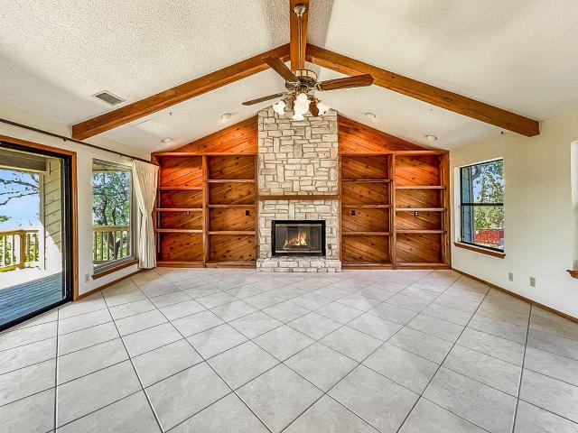 5203 Doe Valley Ln