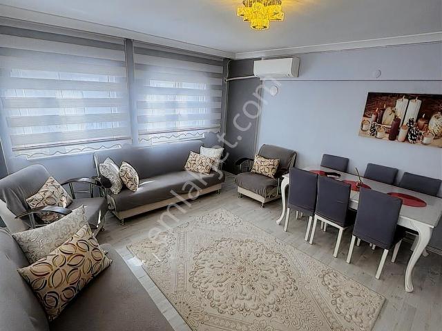 520 Gayrimenkulden Merkezde Eşyalı Bakımlı 2+1 Daire Satılık