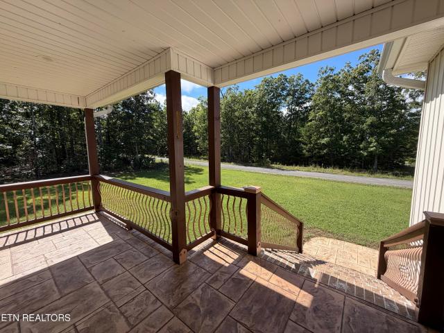 520 Gray Rock View