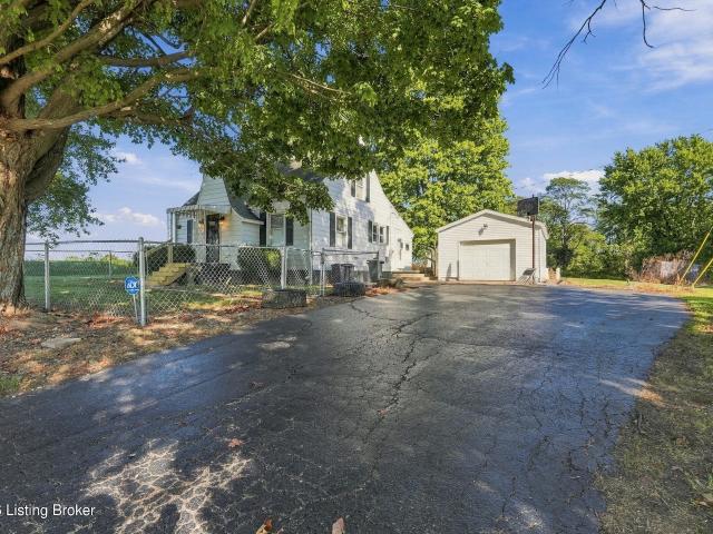 520 Peck Pike Rd