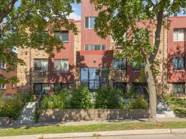 520 Ridgewood Avenue # 102