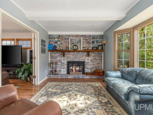 520 Woodward Avenue