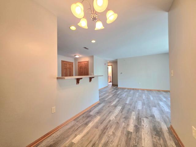 520 Windstone Dr, Unit 106