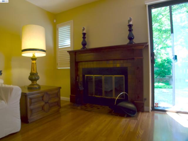 5214 Riverdale Ct