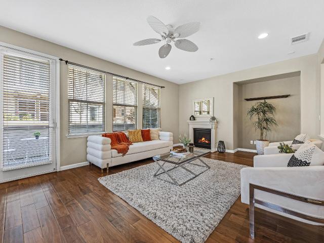5216 Fioli Loop