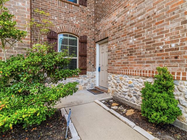 5218 Gulf Stream Lane