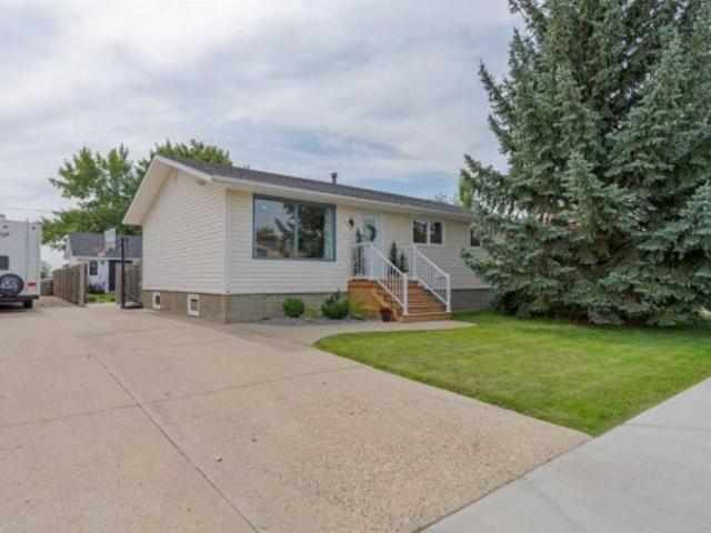 5218 38 Avenue, Taber, AB, T1G 1B8 house for sale | Listing ID A2342 | Royal LePage