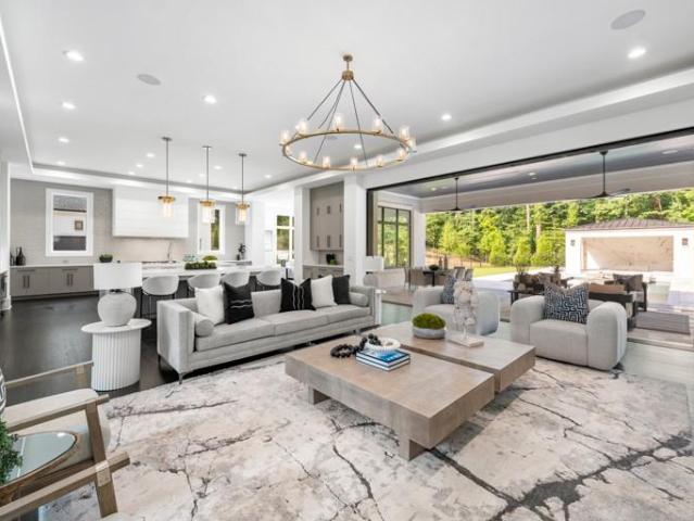 5211 Powers Ferry Road