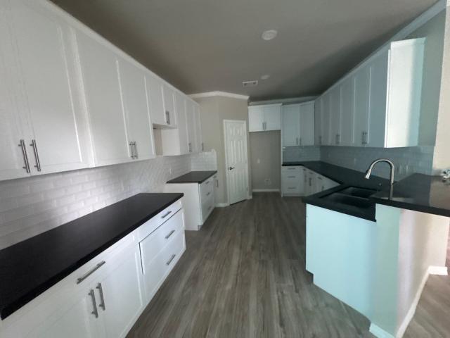 5211 Rue St, Houston, TX 77033 | MLS #98275