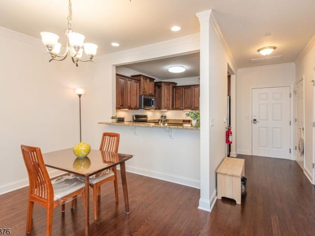 5211 Veterans Dr