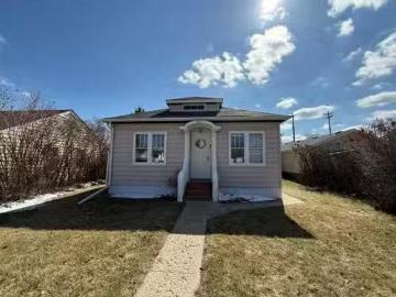 5211 49 Avenue, Ponoka, AB, T4J 1J1 house for sale Listing.