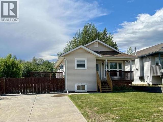 5213 Hallmark Crescent, Fort Nelson, BC, V0C 1R0 house for sale | Listing ID R3141 | Royal LePage