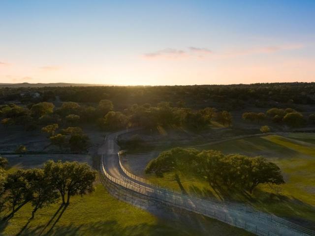 521 Bluff Creek Rd N, Center Point, TX 78010 | MLS #1943