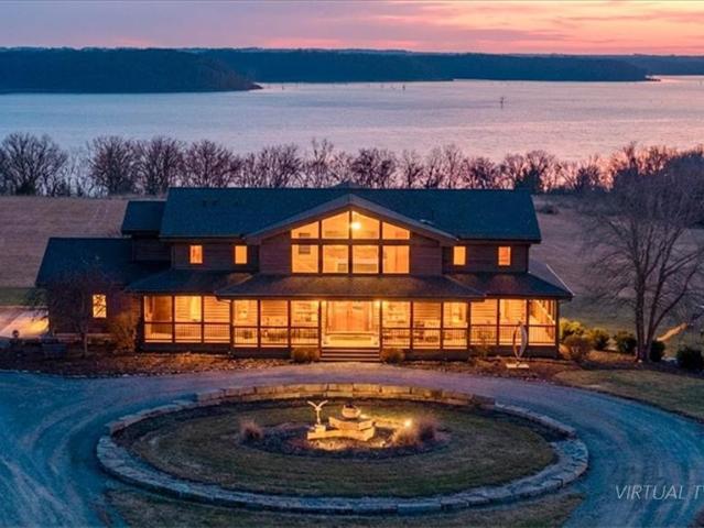 521 N 1450th Rd, Lawrence, KS 66049 | MLS #2630